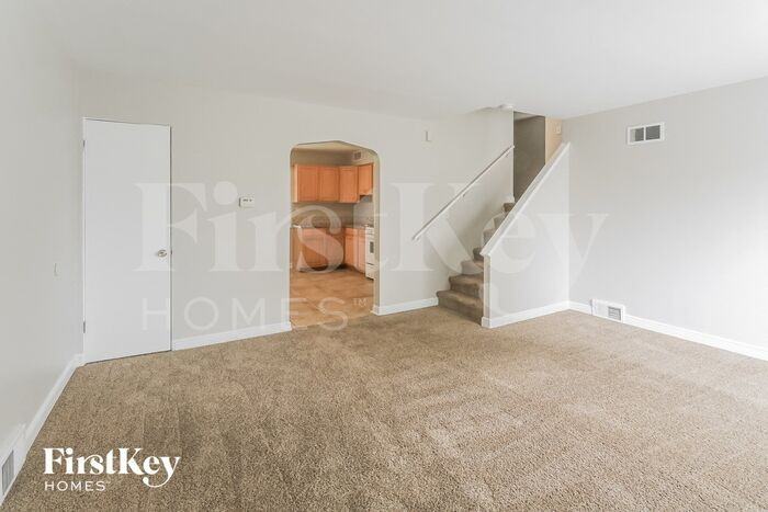 2219 S 13th Ave - Photo 3 of 15