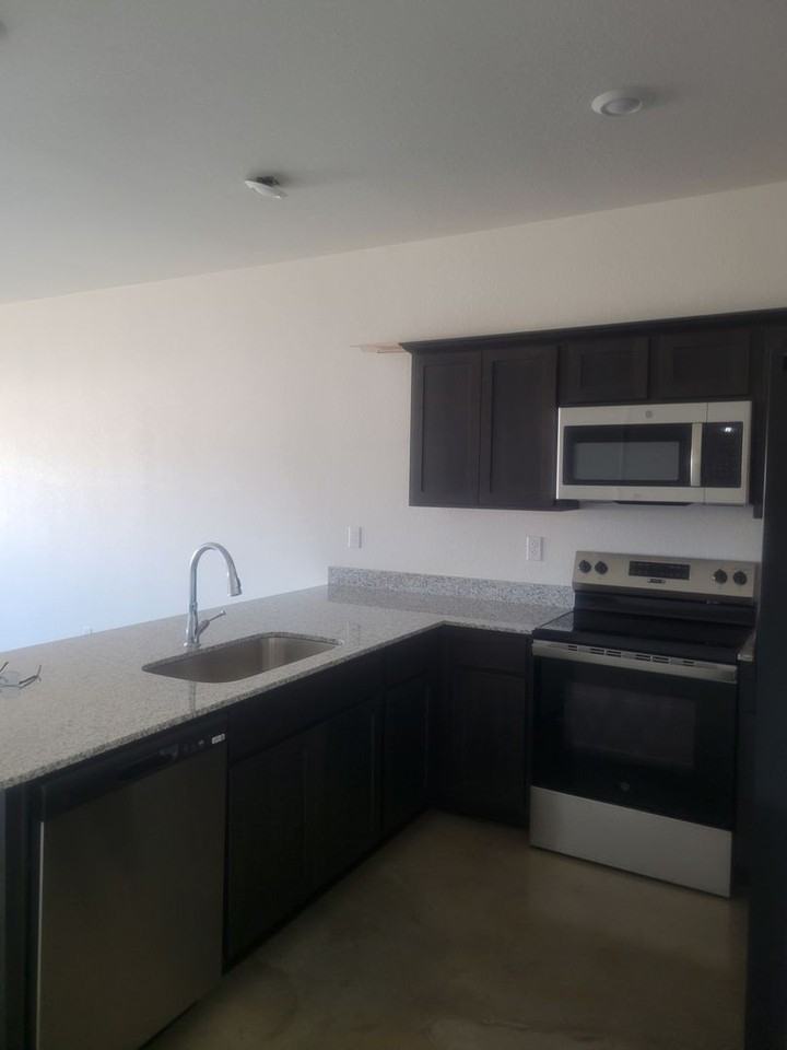 1265 Lehmann - Photo 3 of 11