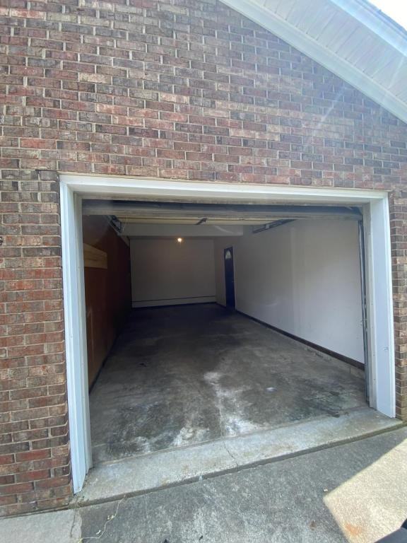 476 Woodview Dr - Photo 5 of 26