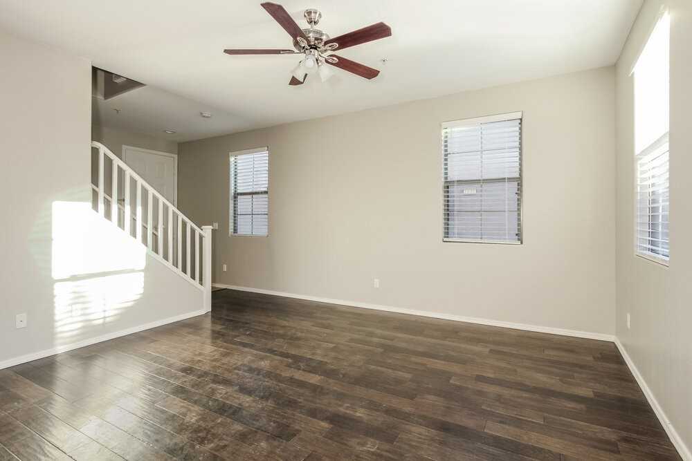 1444 N 80th Dr - Photo 4 of 17