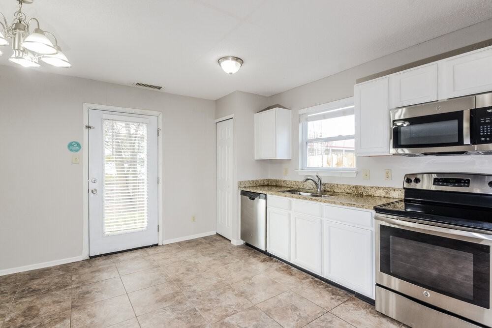 6812 Everbloom Ln - Photo 7 of 17