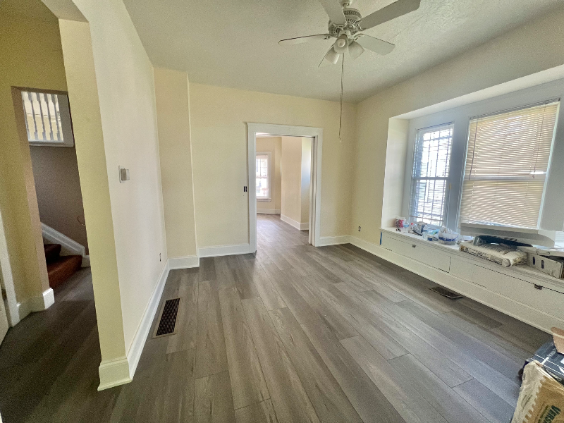 10713 Lee Ave - Photo 3 of 13