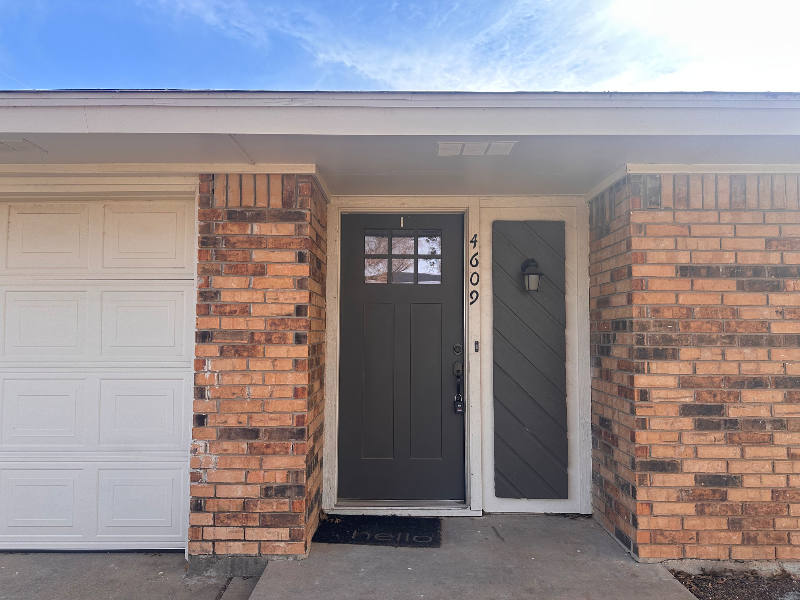 4609 Misty Vly W - Photo 2 of 20