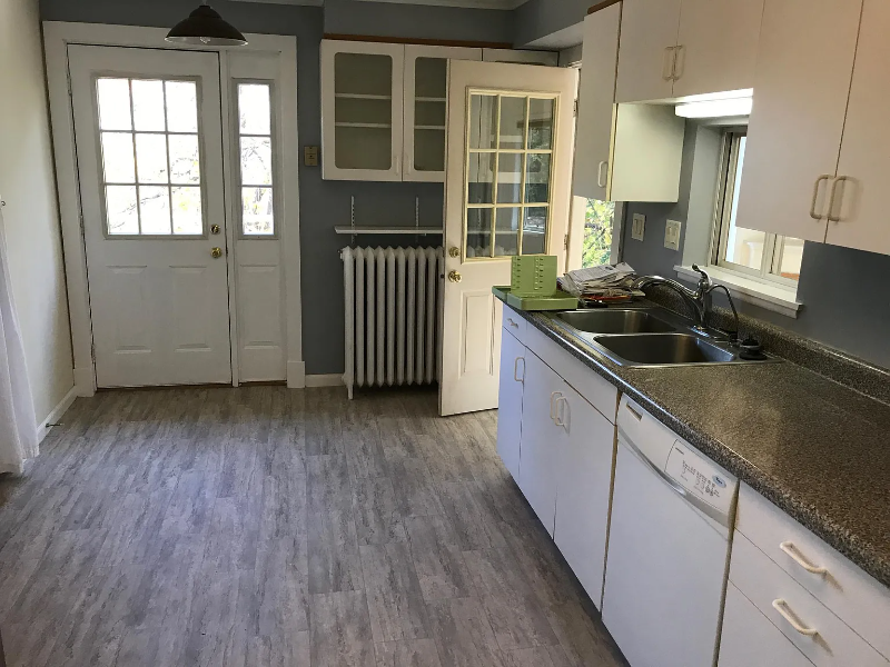 20 Congress St W - Photo 2 of 8