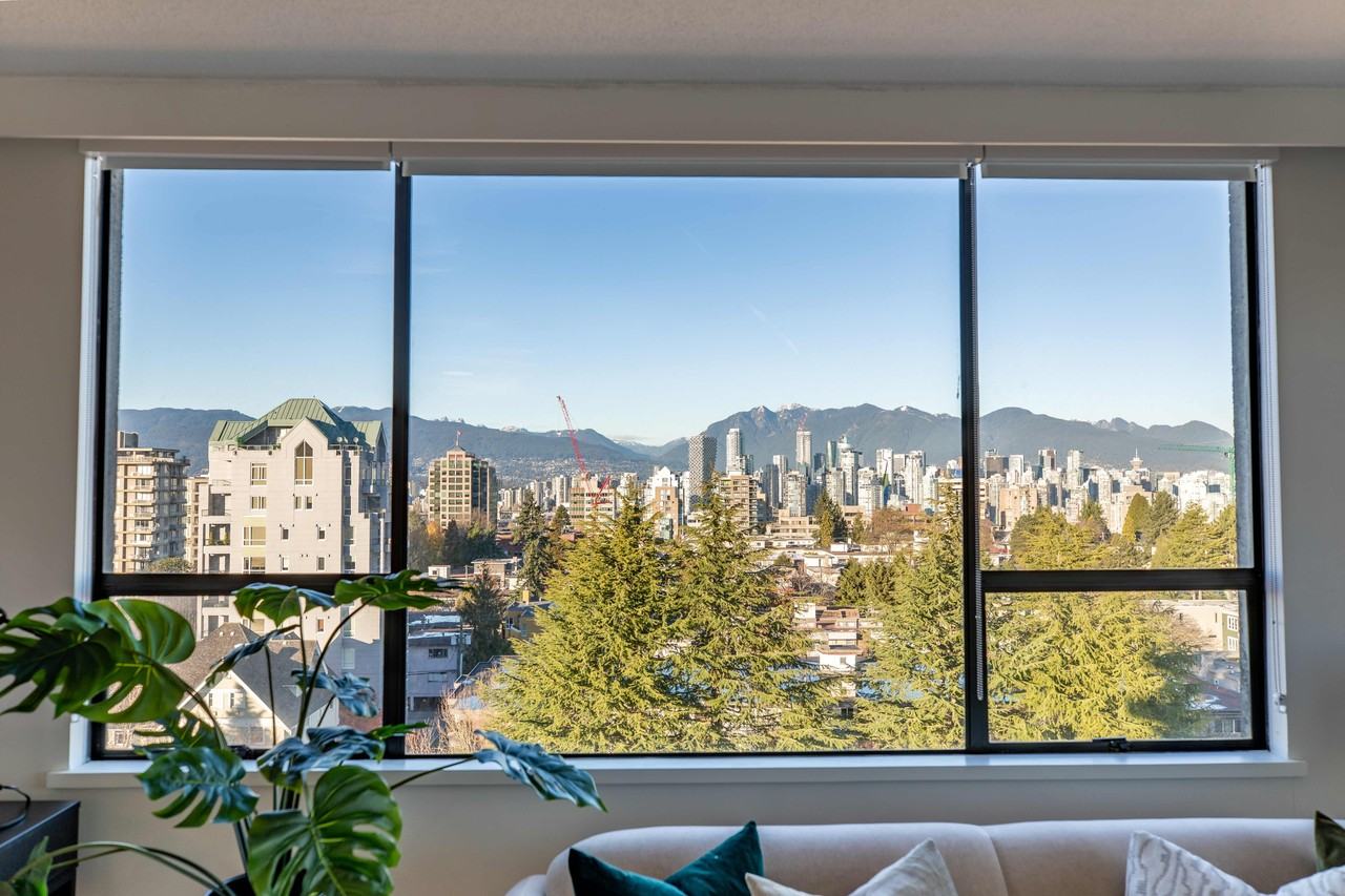 Queen Anne - Photo 2 of 10