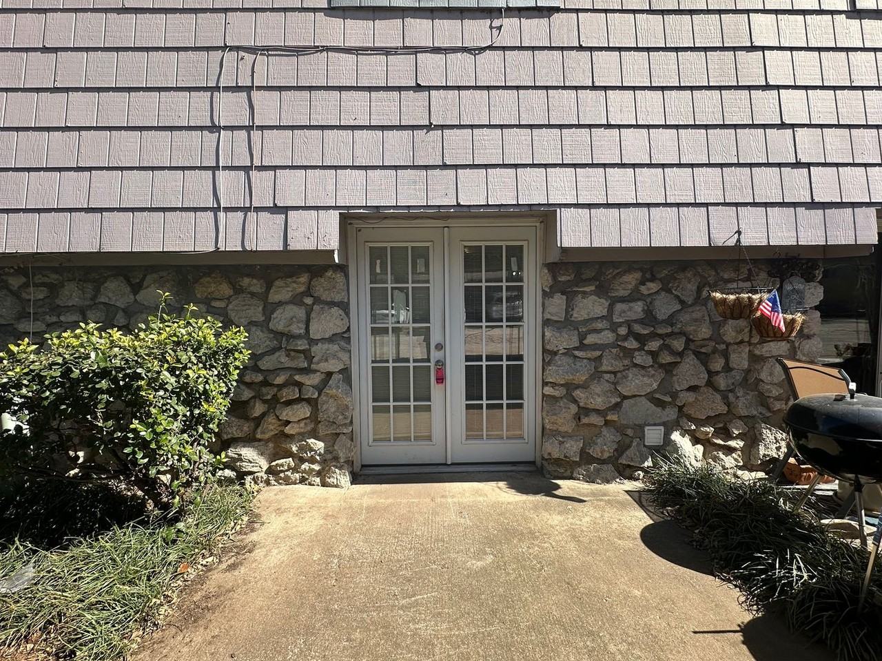 6066 Nw Expressway - Photo 3 of 23