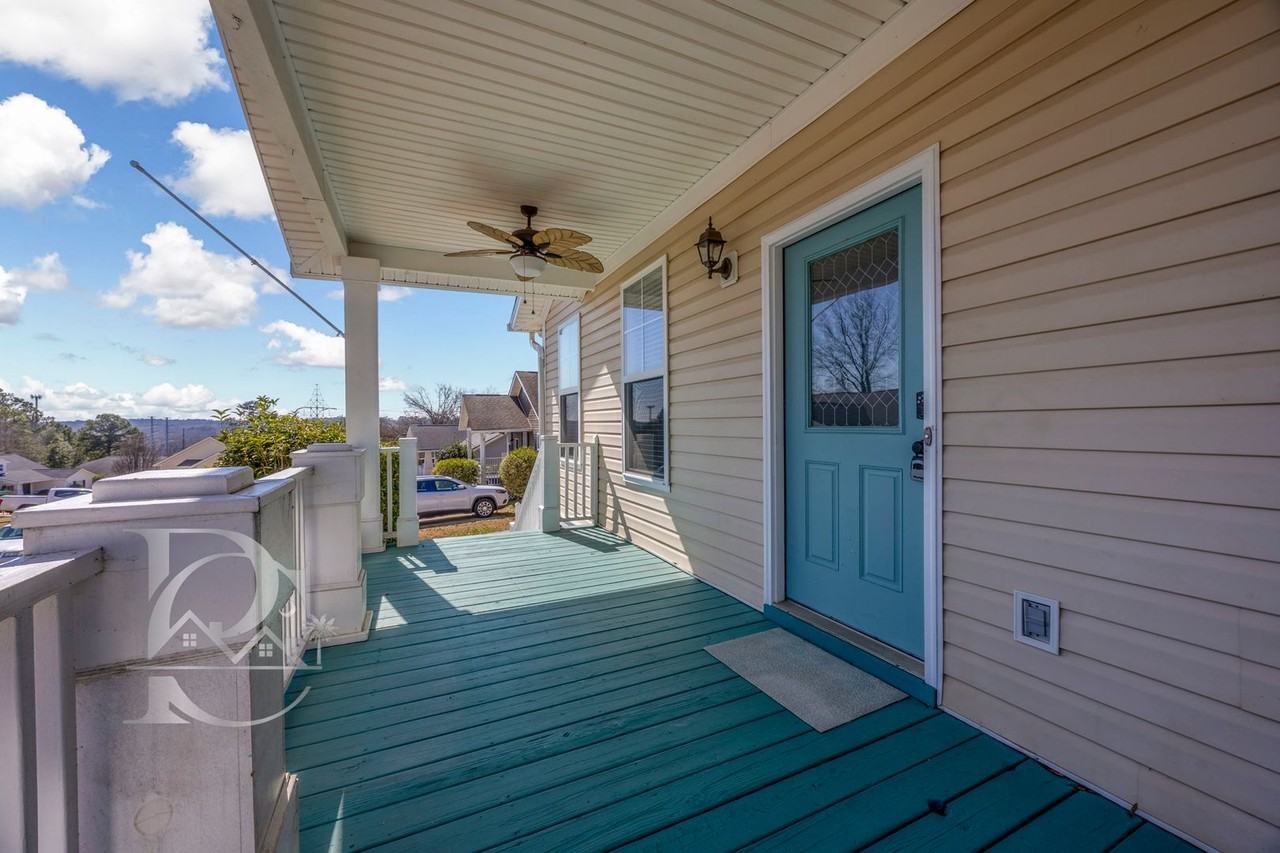 100 Waxberry Cir - Photo 3 of 27