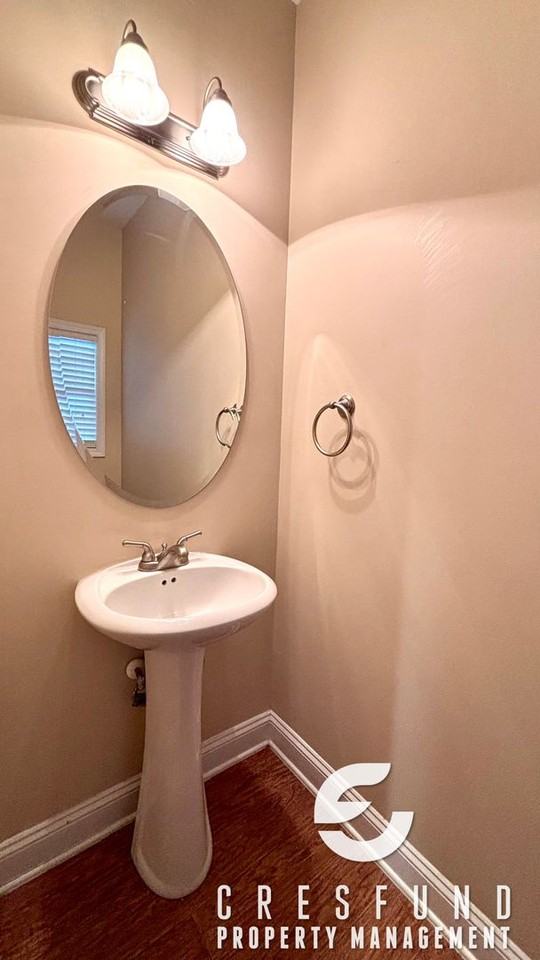 419 Georgetown Cir - Photo 2 of 14
