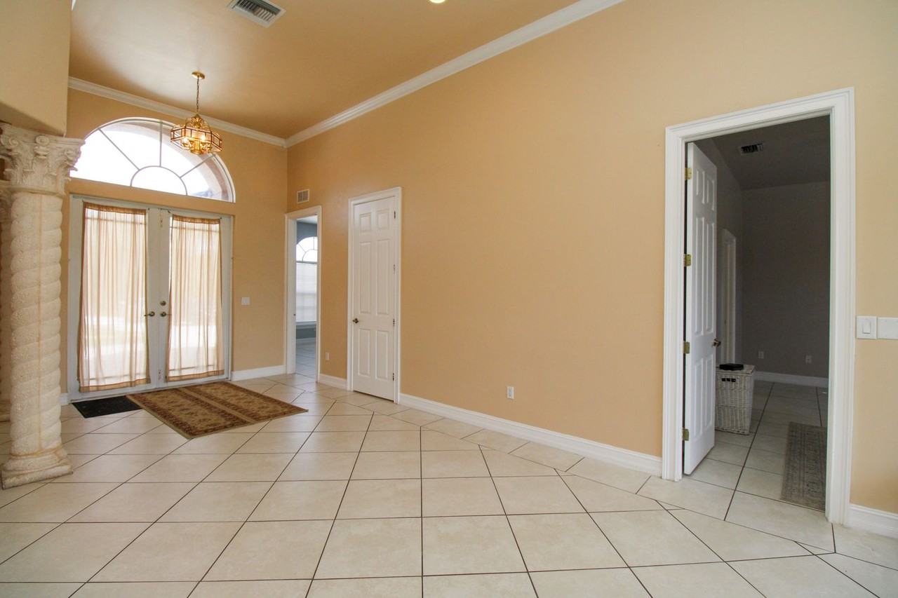 2310 2nd Ave Se - Photo 5 of 47