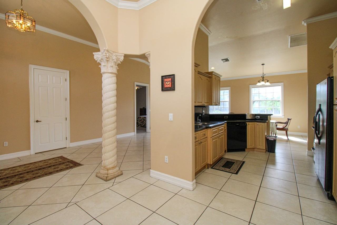 2310 2nd Ave Se - Photo 7 of 47