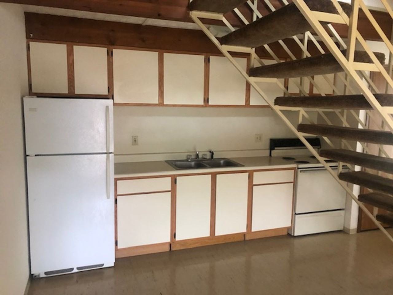 Waterford Arms II - Photo 3 of 7