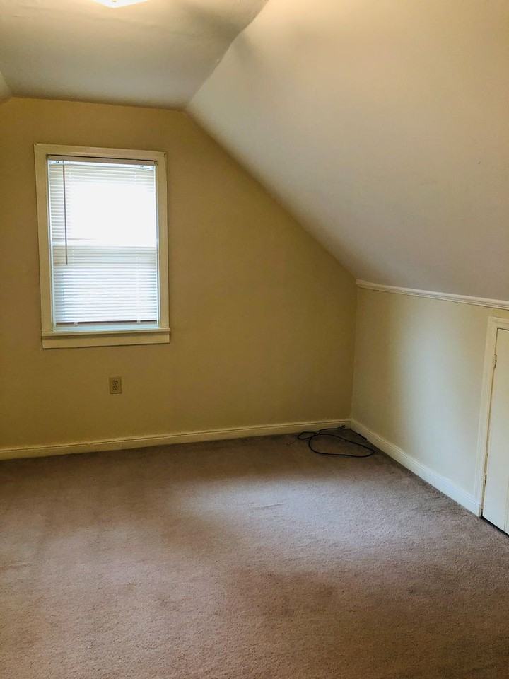 7010 Miami Ave - Photo 2 of 28