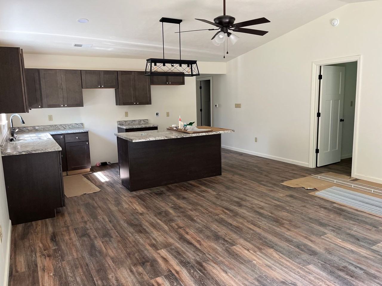 131-133 131-133 Lima St. - 133 Lima - Photo 5 of 9