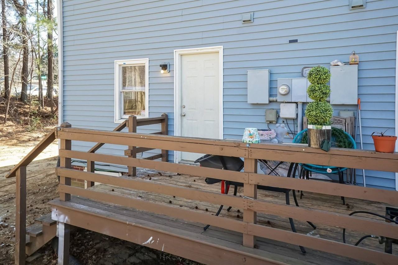 1300B Cherrycrest Dr - Photo 7 of 22