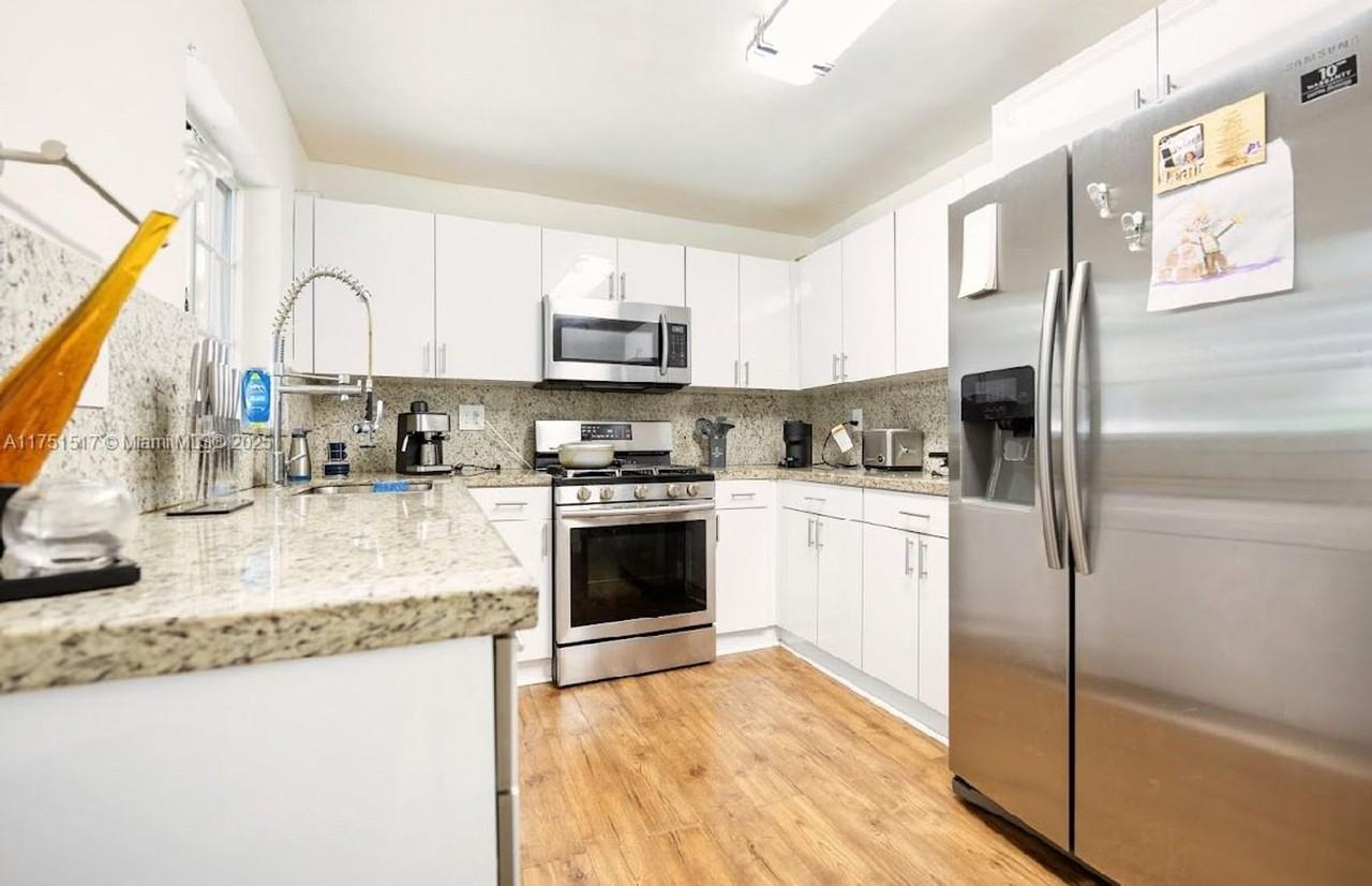 15010 Ne 7th Ave - Photo 2 of 17