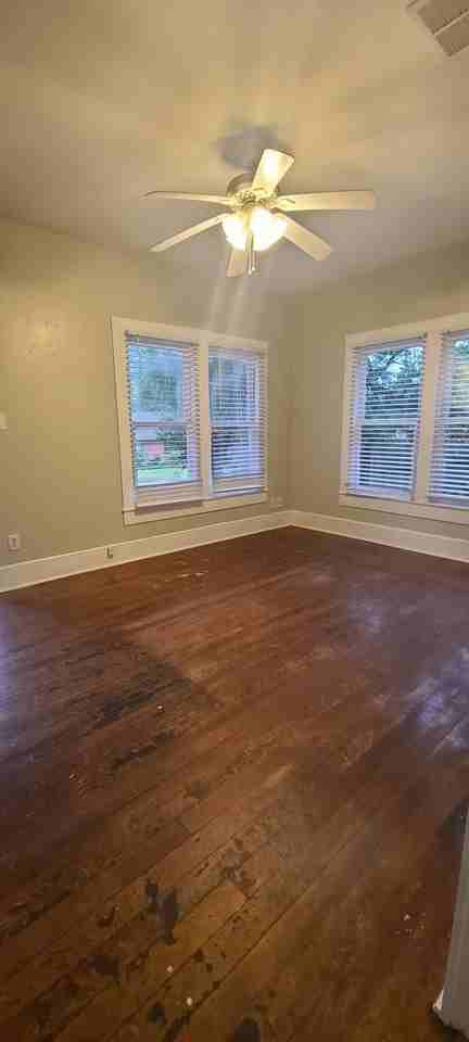 204 Mitchell St - Photo 3 of 14