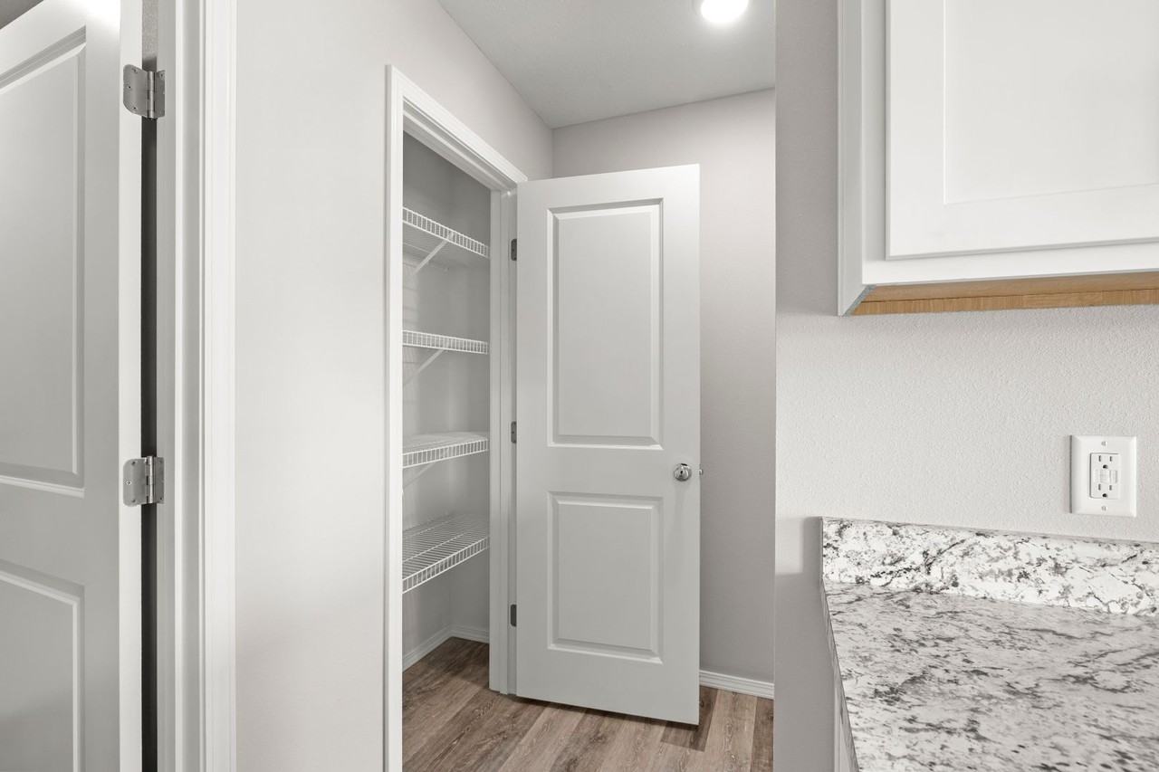 794 W Cherokee Way - Photo 5 of 26