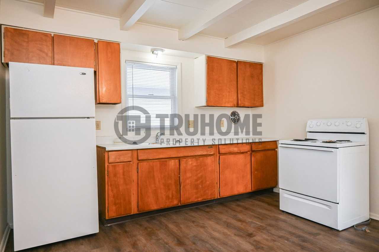 NH1-1624 S. 14th St. - Photo 3 of 9