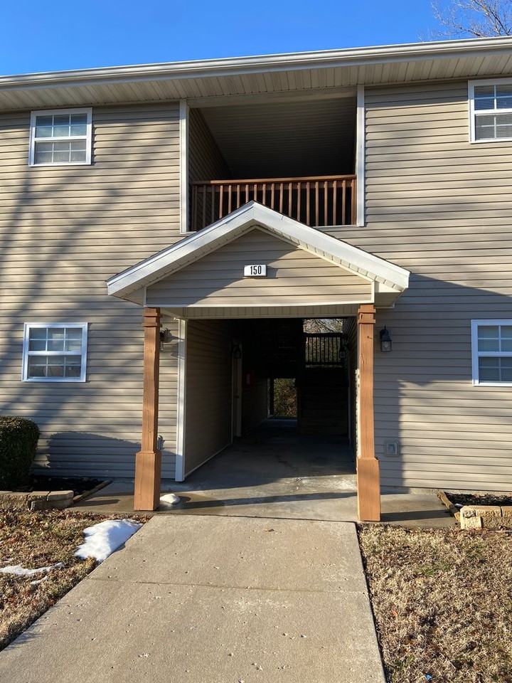 150 Scholars Ct #D - Photo 5 of 31