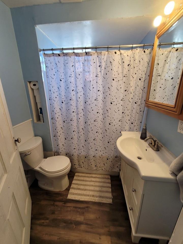 1432 E 3rd St - Photo 2 of 11