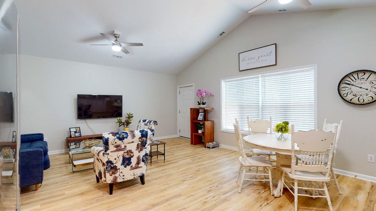 511 S 10th St Unit 2 #2UP - Photo 4 of 25