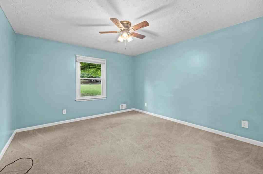 412 Willow Ct Se #NA - Photo 3 of 22