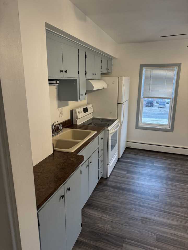 N89W16025 Main St - Photo 3 of 17