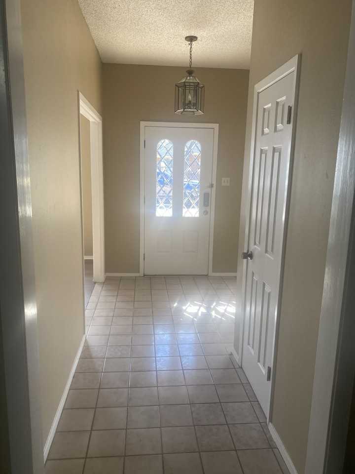 3426 Clearview Dr #NA - Photo 2 of 27