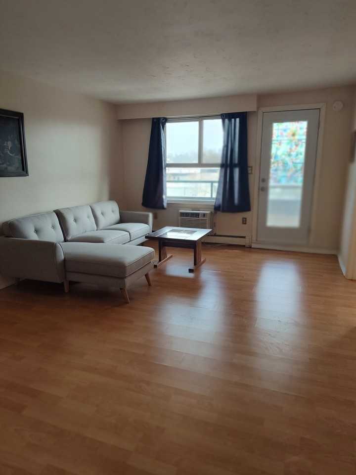 58 Bridgeport Rd E #1 - Photo 2 of 46