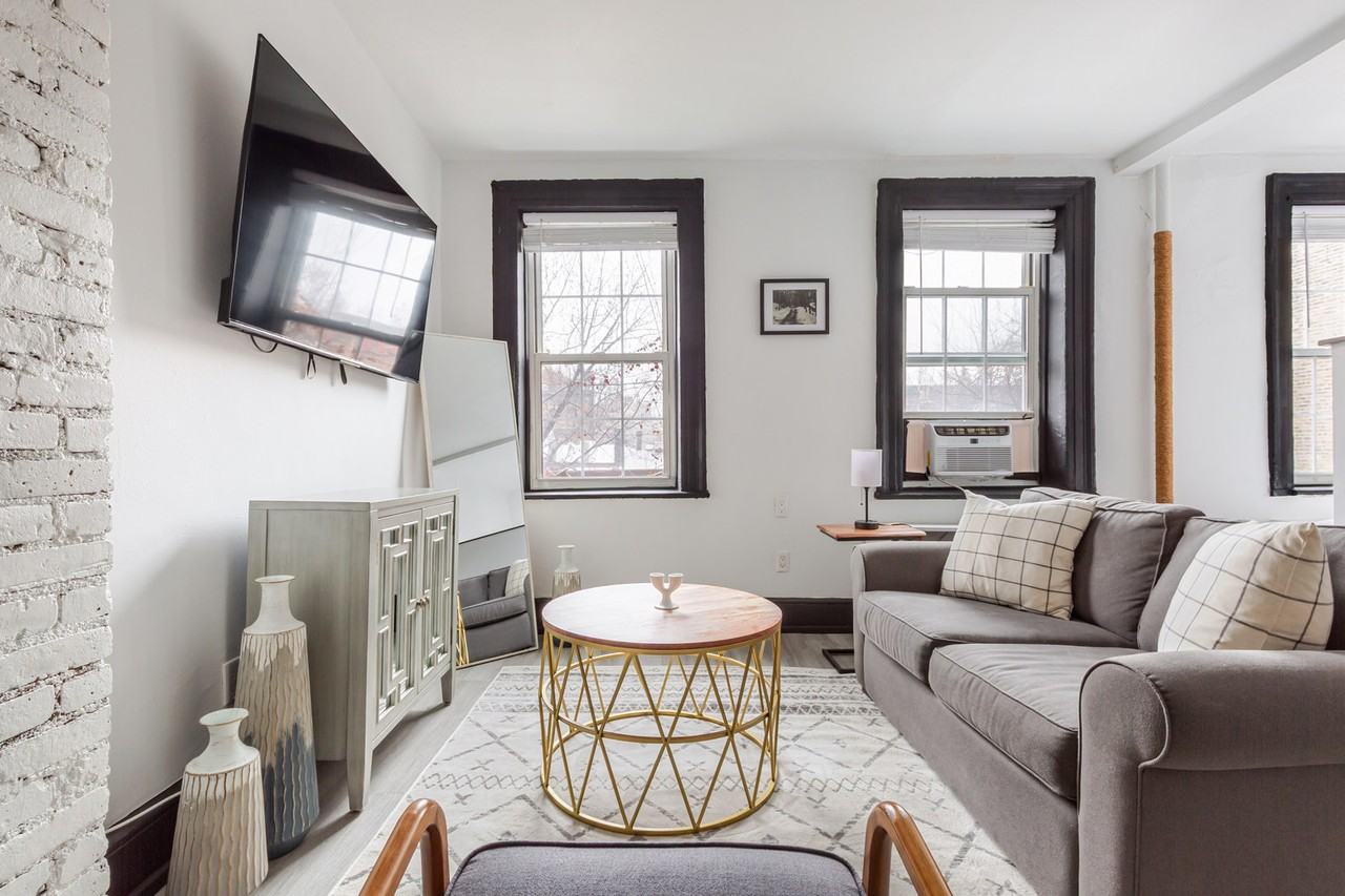 333 W 11th St #1054919P - Photo 4 of 19