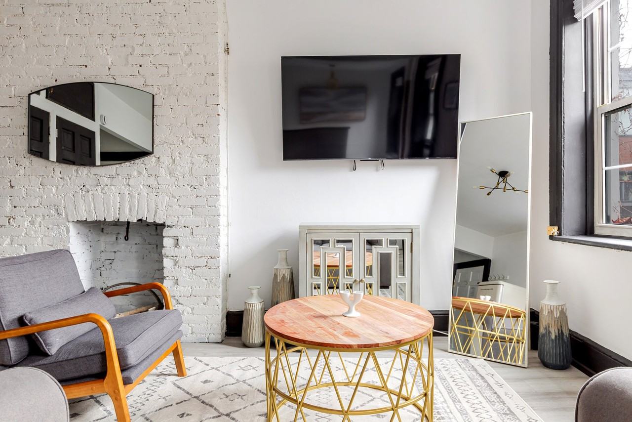 333 W 11th St #1054919P - Photo 7 of 19