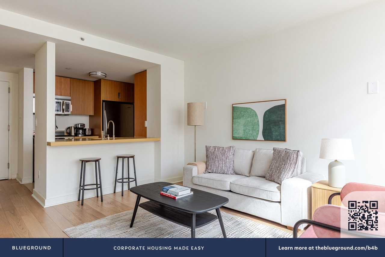 450 West 17th Street - Photo 5 of 50