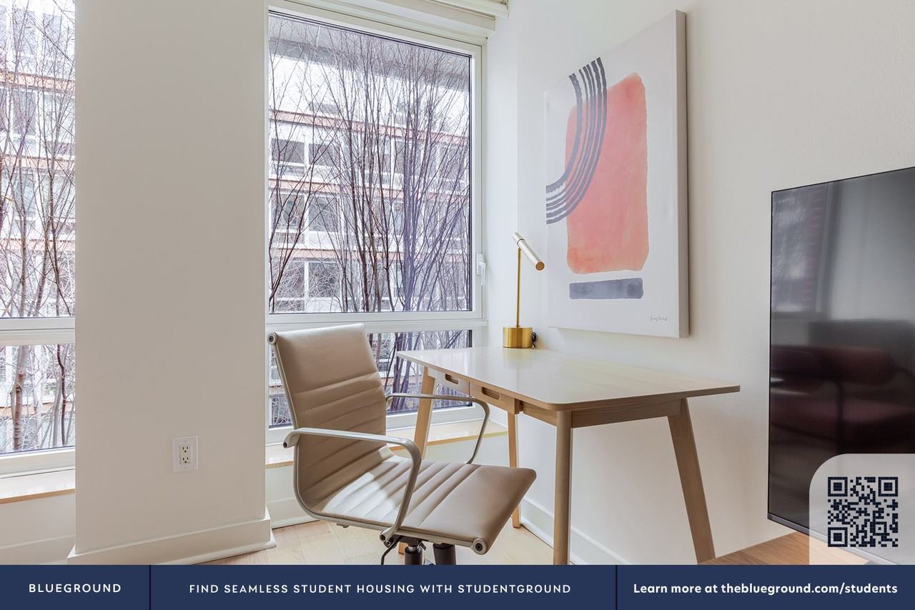 450 West 17th Street - Photo 6 of 50