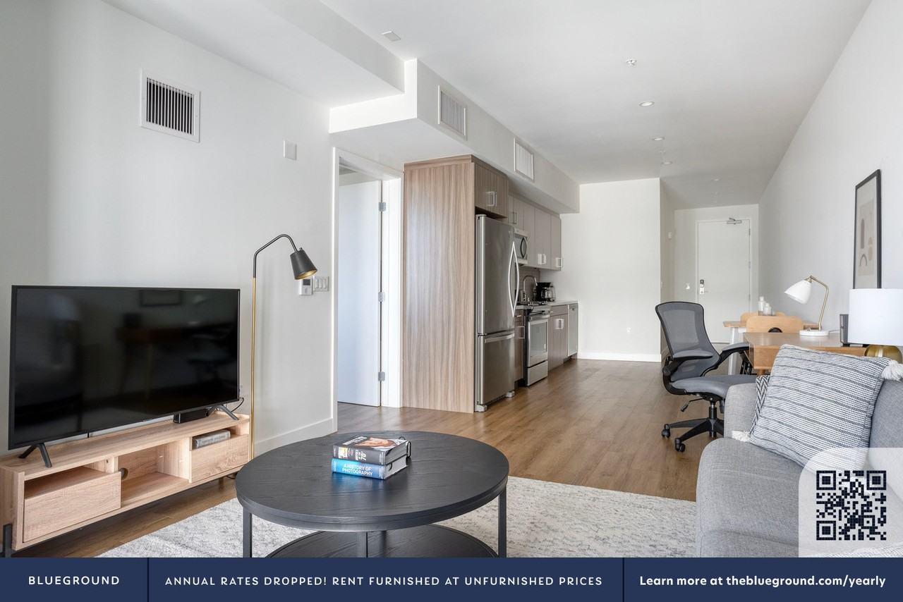 8809 Washington Boulevard - Photo 4 of 40