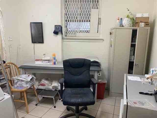 2000 Kings Highway - Photo 2 of 16