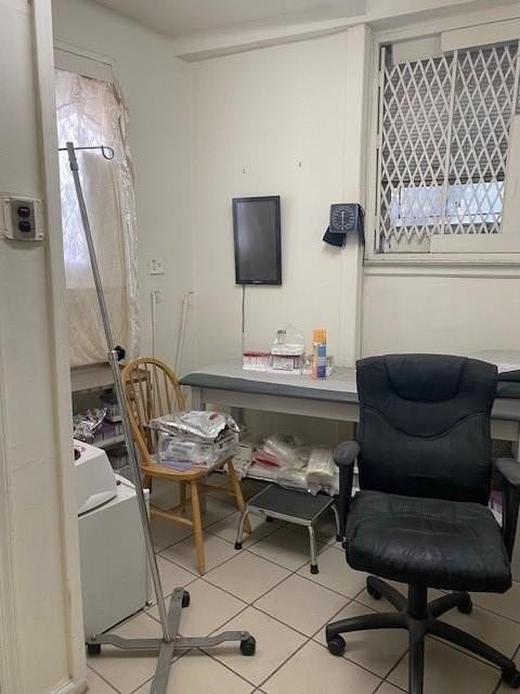 2000 Kings Highway - Photo 3 of 16