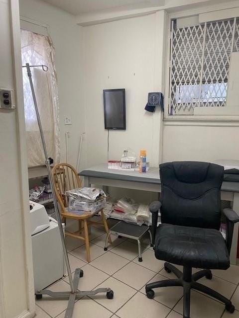 2000 Kings Highway - Photo 4 of 16