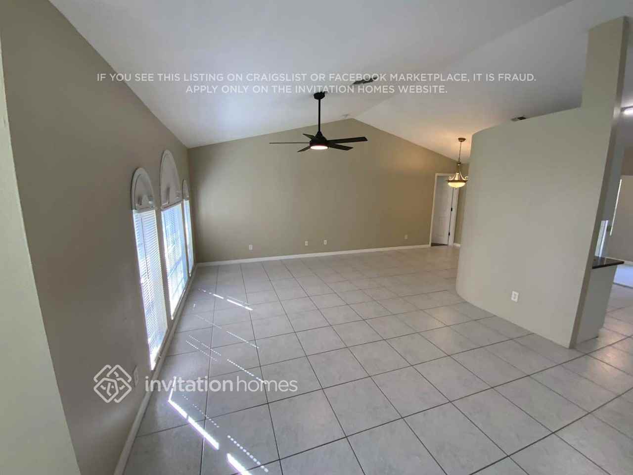 1201 Sw 29th Ter - Photo 3 of 13