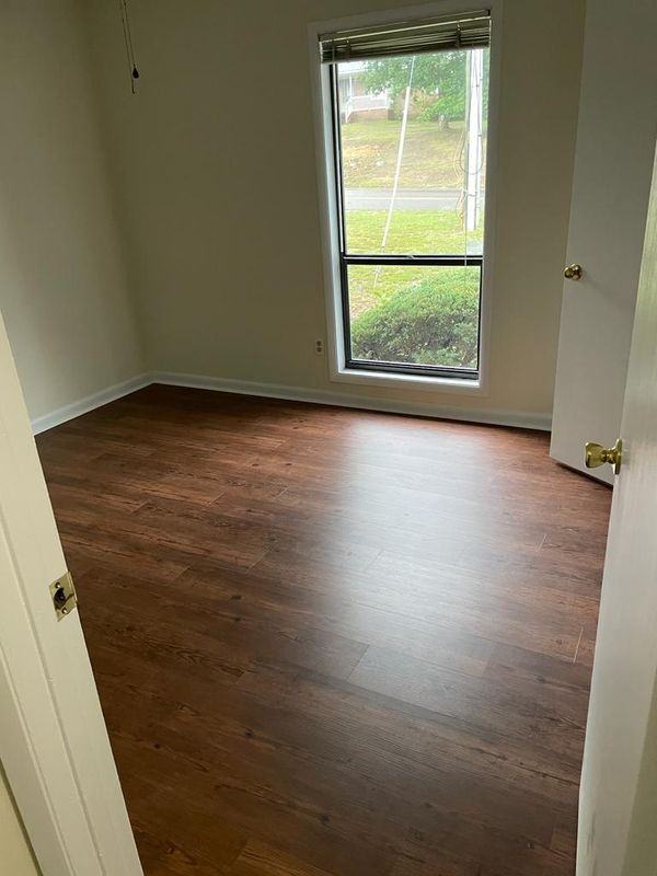 921 Odom Dr - Photo 4 of 50