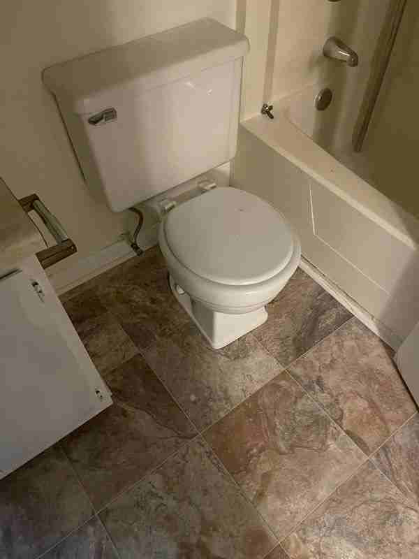 921 Odom Dr - Photo 6 of 50