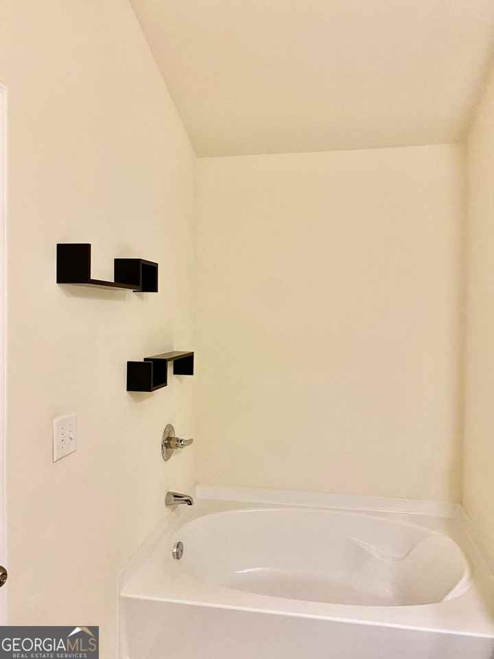 166 Granite Way - Photo 3 of 12