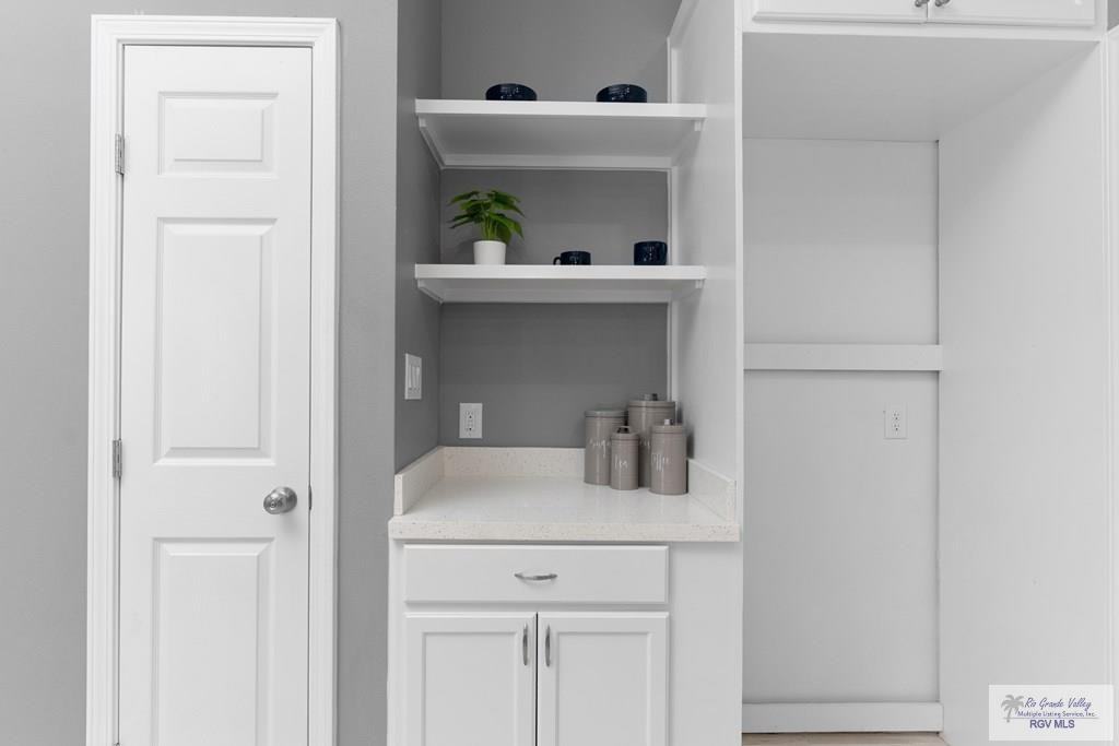 233 Linda Ln - Photo 5 of 25