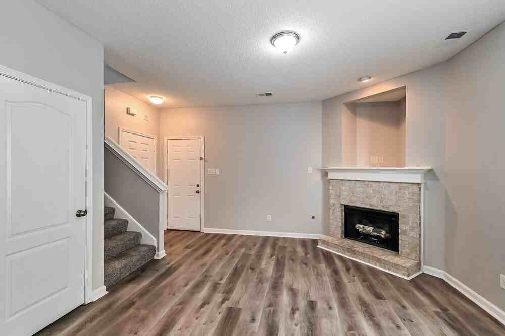 1025 Cordova Ridge Pl - Photo 5 of 17