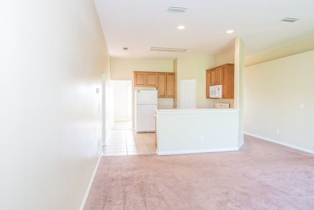 11614 Rainbow Springs Ct - Photo 4 of 15