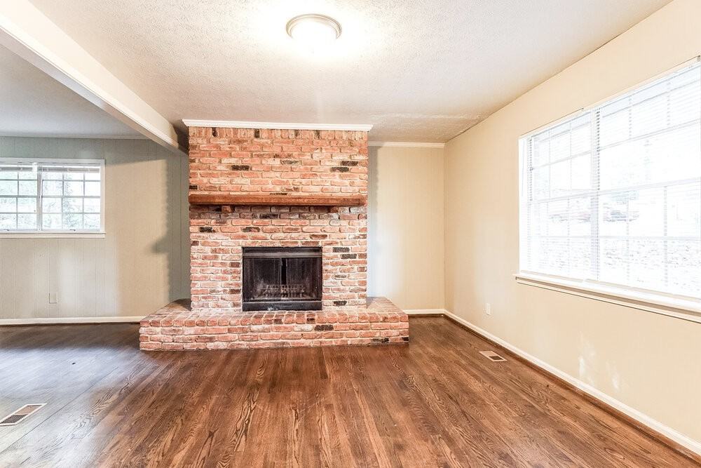 5232 Beacon Cir - Photo 6 of 17