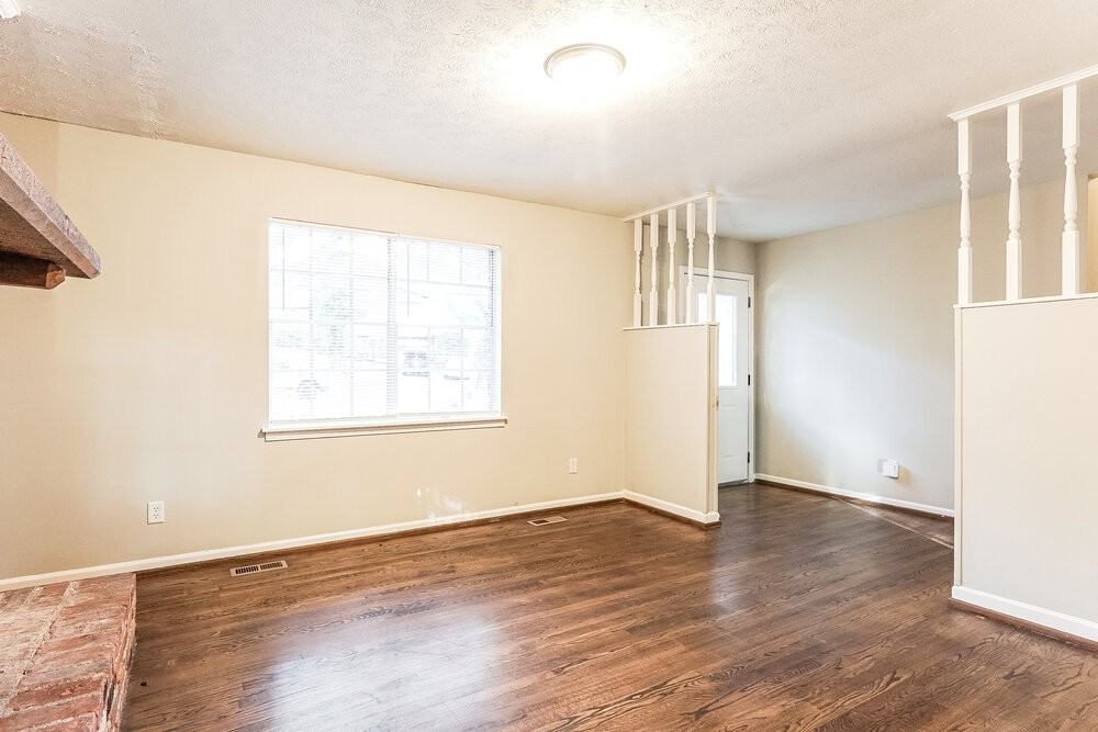 5232 Beacon Cir - Photo 7 of 17