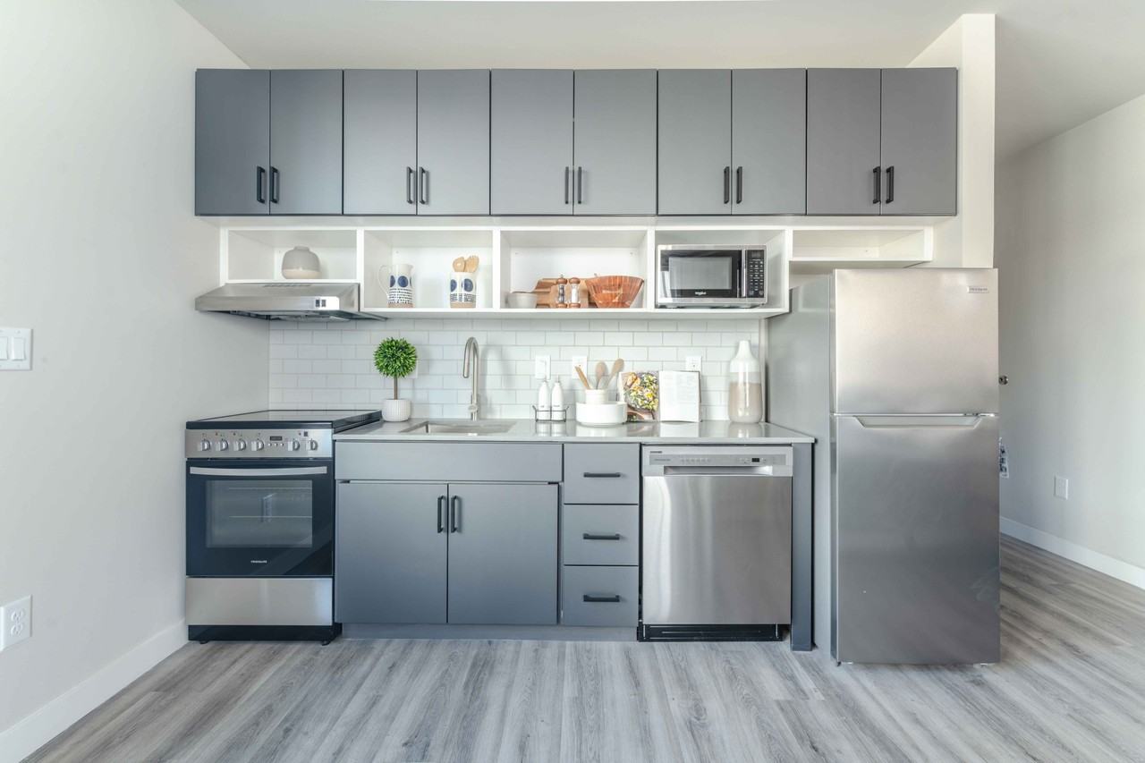 The York - Photo 2 of 29