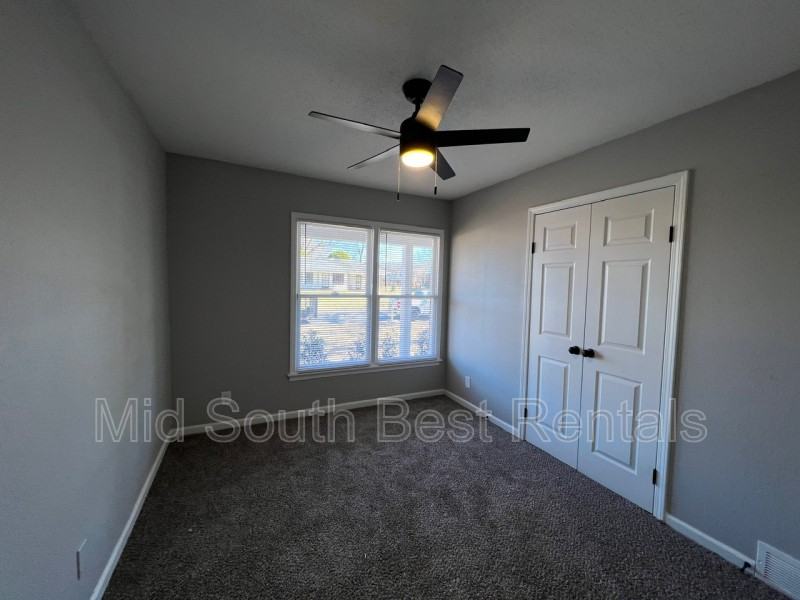 3765 Marty St - Photo 5 of 8