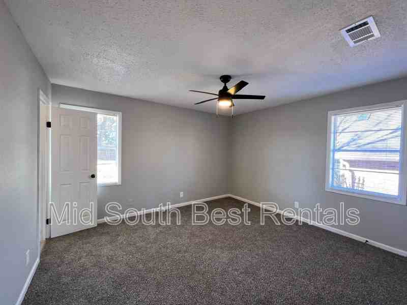 3765 Marty St - Photo 7 of 8