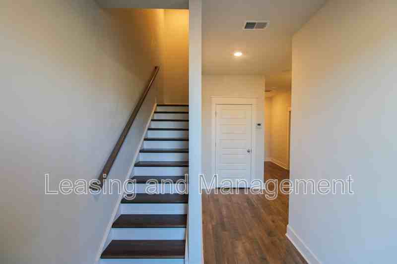 1624 Florentia St - Photo 3 of 27
